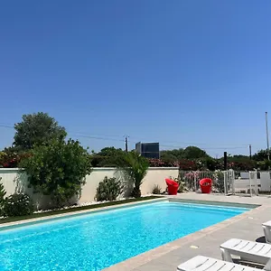 Отель Brit De Provence, Салон-де-Прованс
